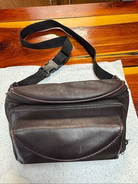 Boulder Ridge Full Grain Cowhide Multi Pocket Fanny Pack